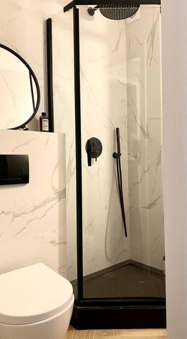 Apartment Close To Metro, 8 Minutes To Centrum And Near Airport Warsaw Exterior photo